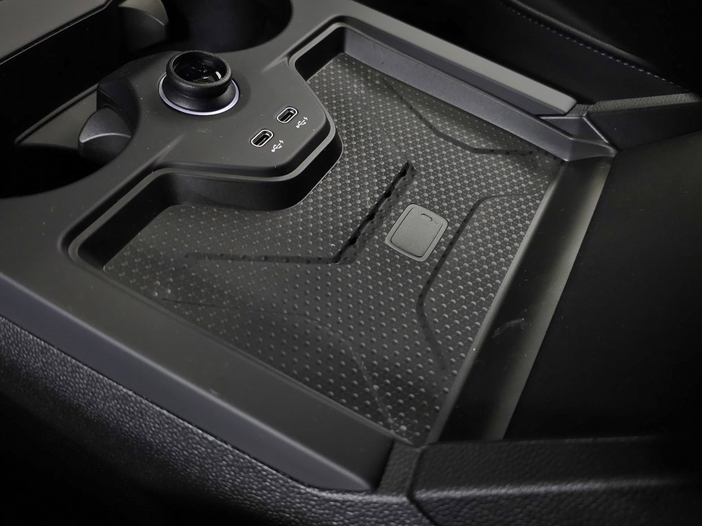 Certified 2025 BMW iX xDrive50 w/ Convenience Package image 38