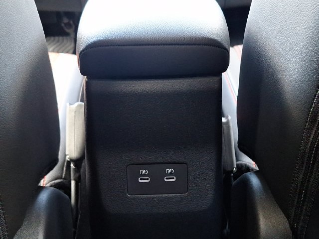 New 2026 Nissan Kicks SR w/ SR Premium Package FWD image 33