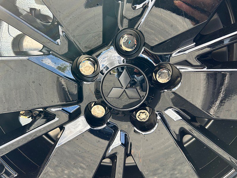 New 2026 Mitsubishi Outlander LE FWD image 16