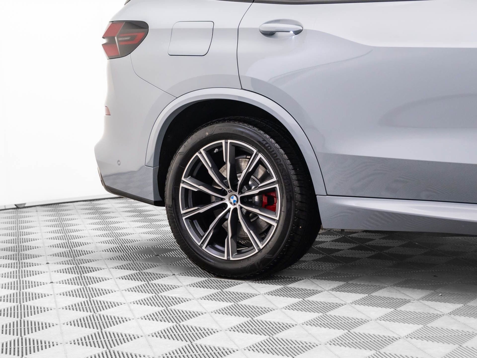 Certified 2025 BMW X5 M60i w/ Climate Comfort Package image 38