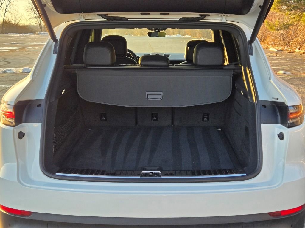 Certified 2020 Porsche Cayenne image 16