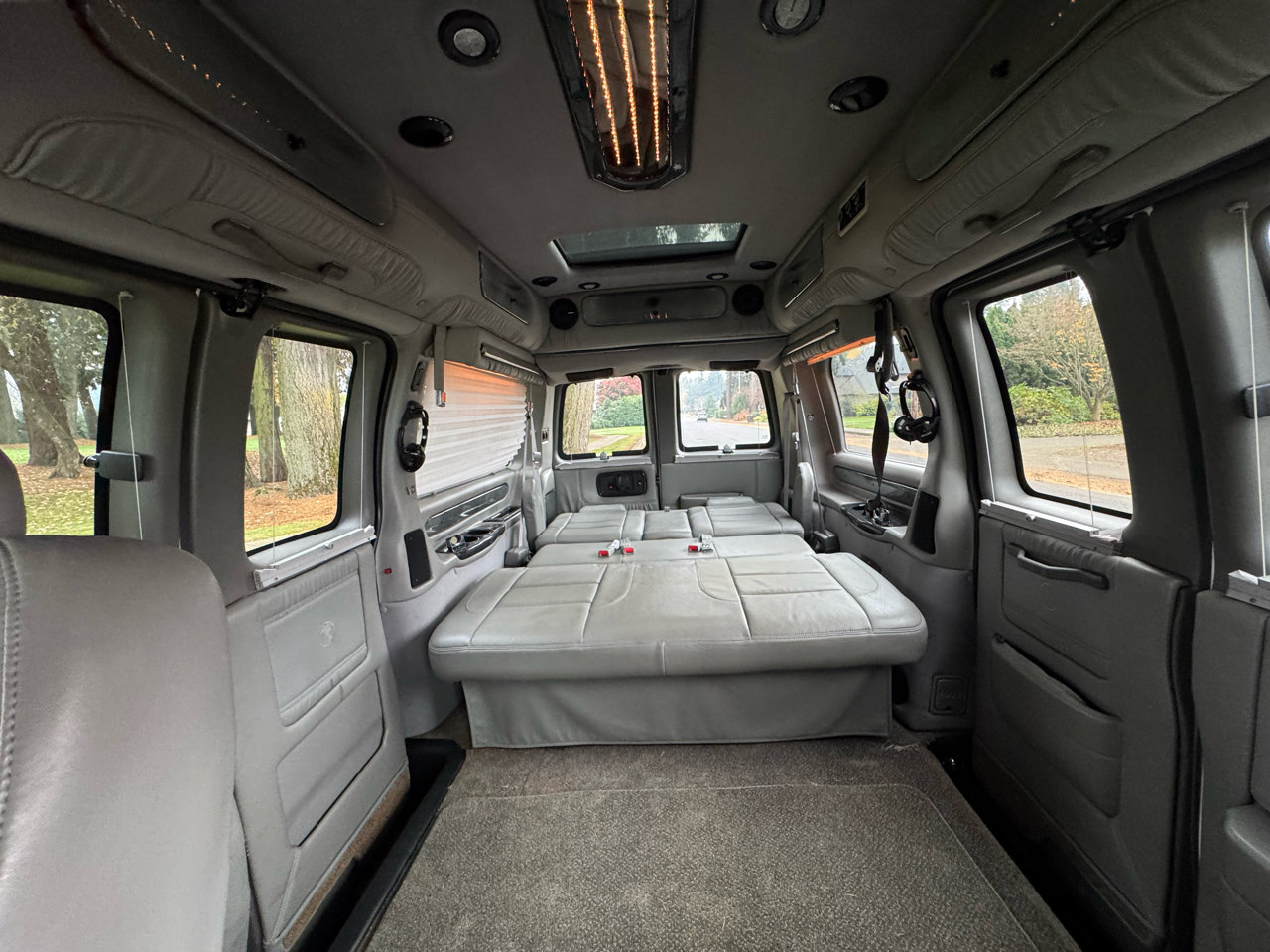 Used 2008 Chevrolet Express 1500 AWD w/ Preferred Equipment Group image 40