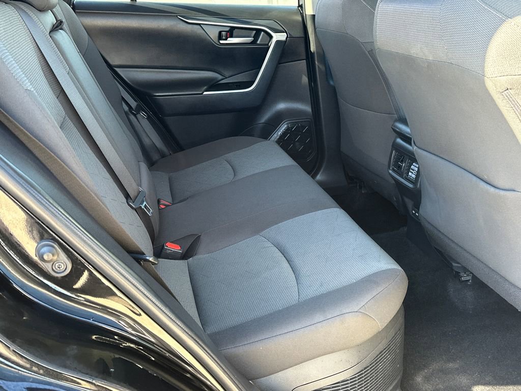 Used 2025 Toyota RAV4 XLE image 12