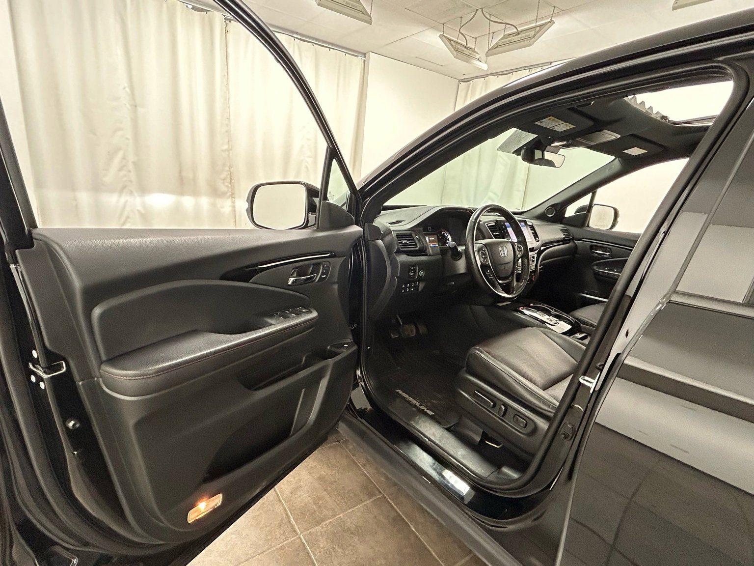 Used 2022 Honda Ridgeline Black Edition image 24