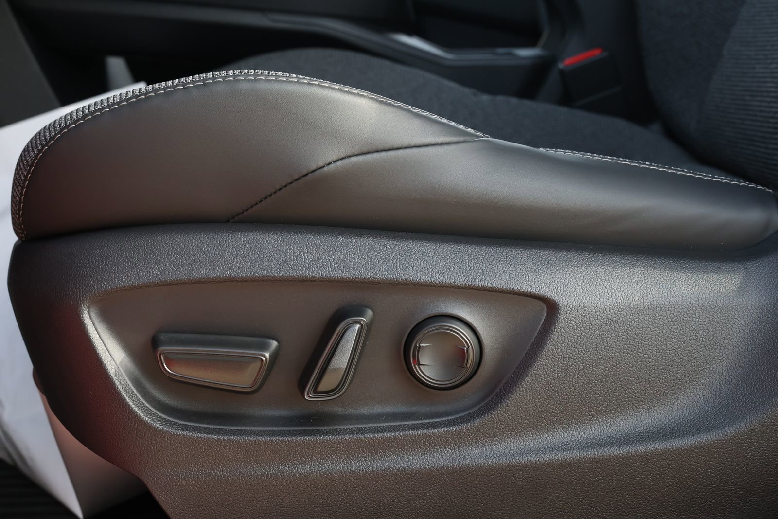 Used 2026 Toyota bZ image 31