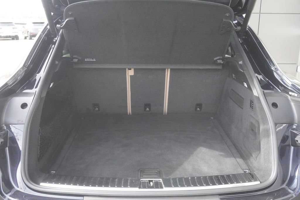 Used 2022 Porsche Cayenne Coupe image 31