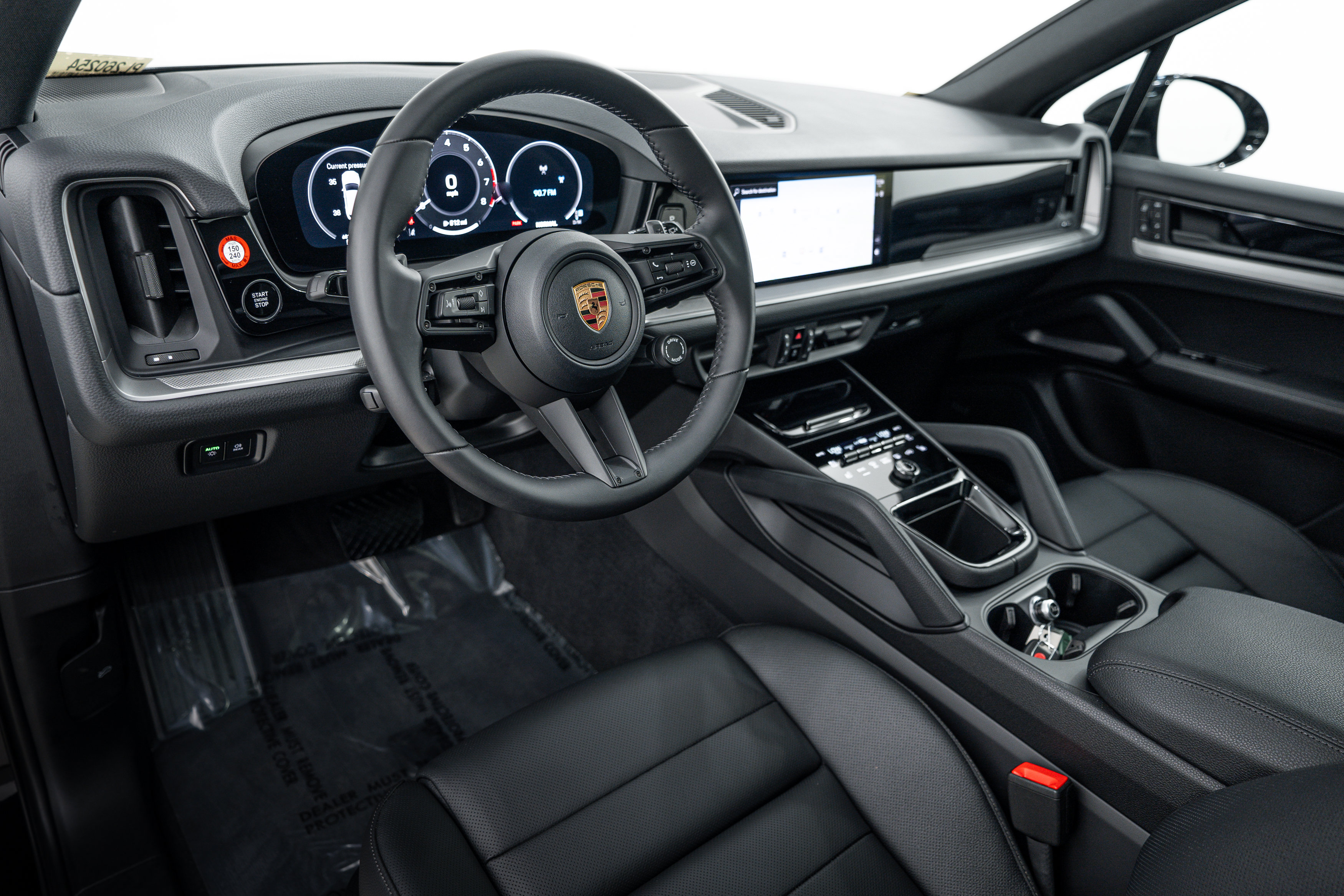 Certified 2026 Porsche Cayenne AWD/4WD image 4