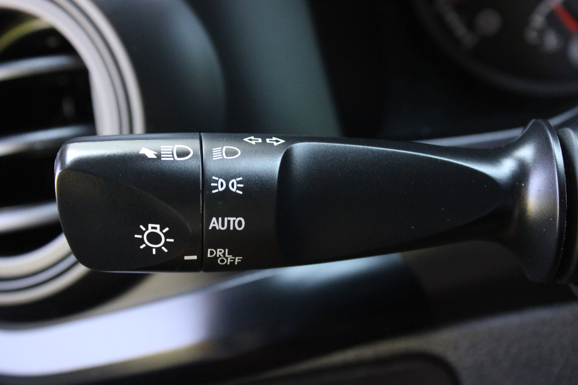 Used 2023 Toyota Tacoma SR AWD/4WD image 30