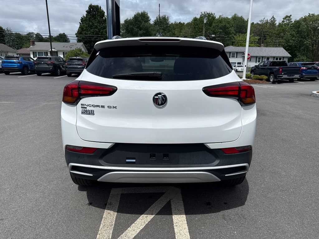 Used 2022 Buick Encore GX Select AWD/4WD image 4