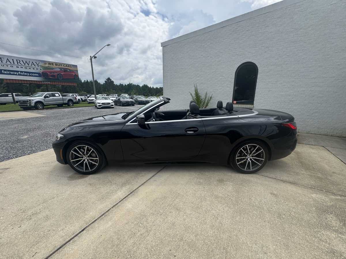 Used 2025 BMW 430i Convertible w/ Premium Package RWD image 2
