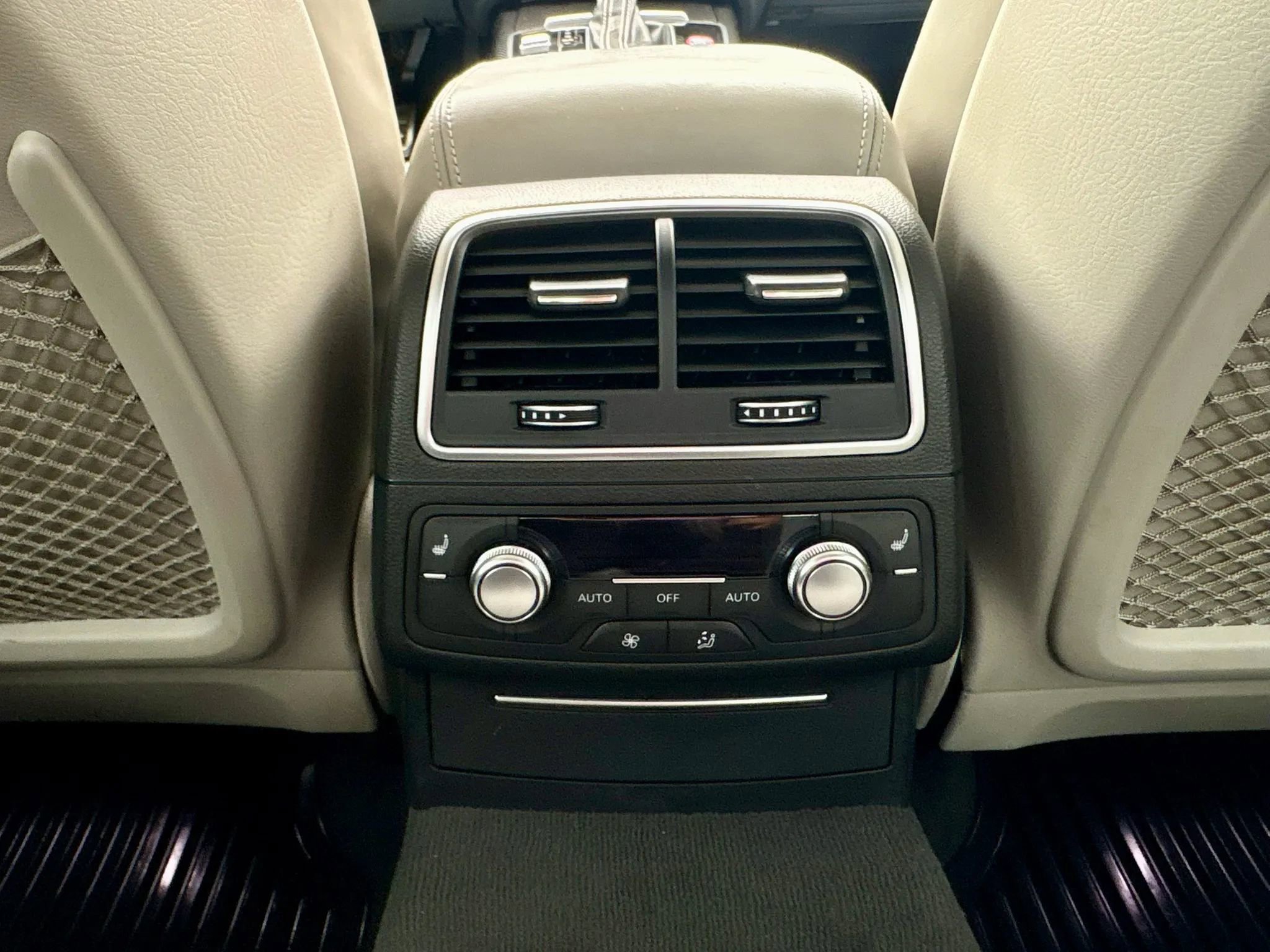 Used 2016 Audi S6 Prestige w/ Prestige Package AWD/4WD image 24