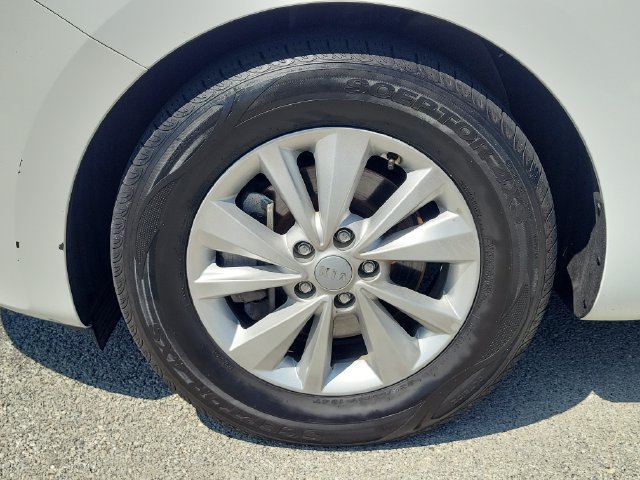 Used 2018 Kia Sedona L FWD image 7