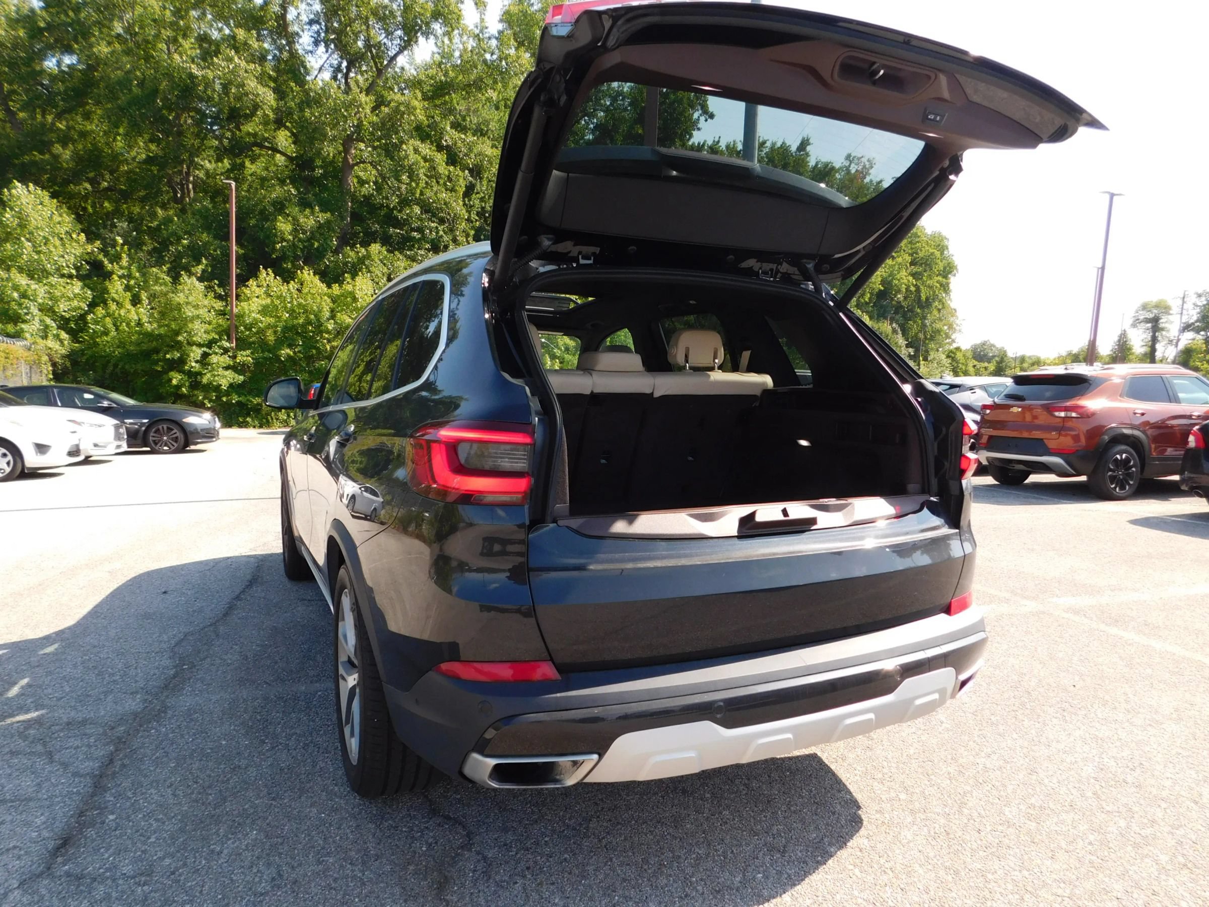 Used 2019 BMW X5 xDrive40i w/ Premium Package 2 AWD/4WD image 8