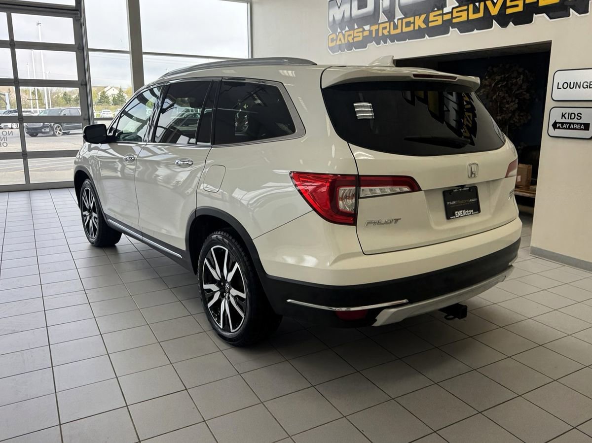 Used 2019 Honda Pilot Touring image 2