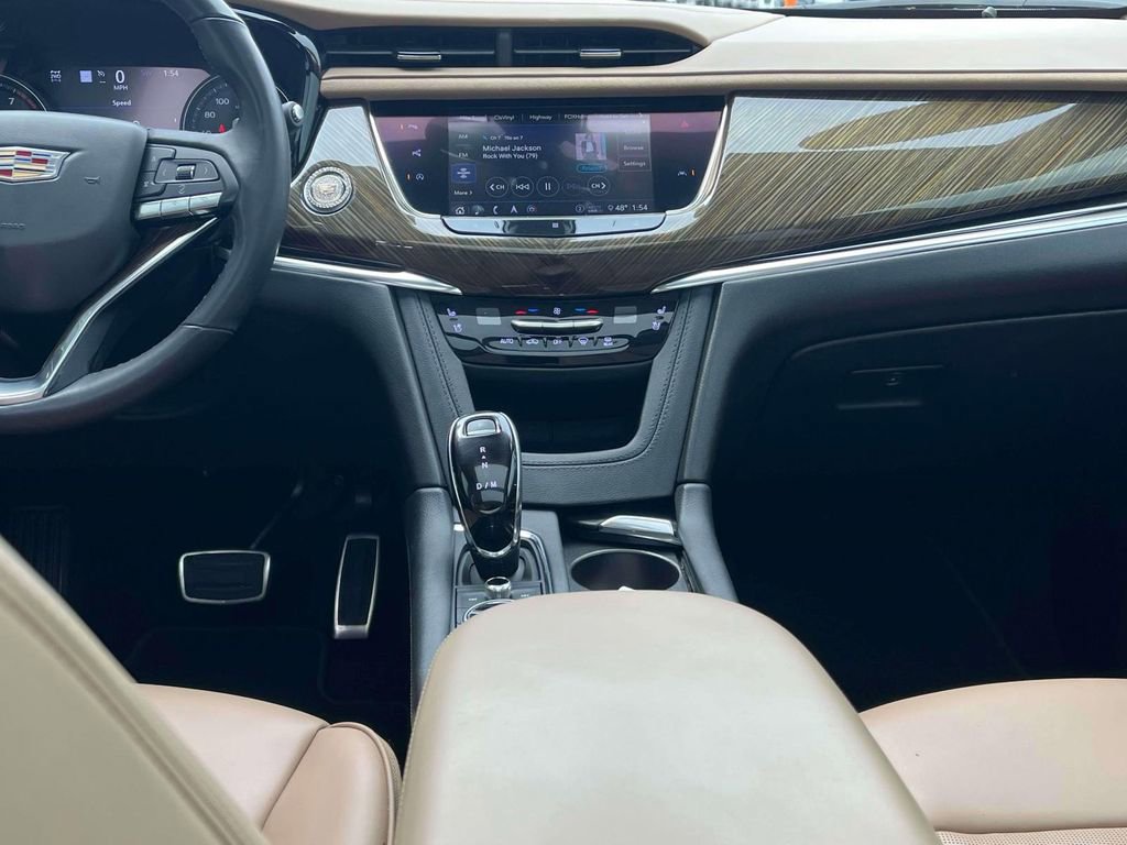 Used 2020 Cadillac XT6 Sport w/ Platinum Package image 13