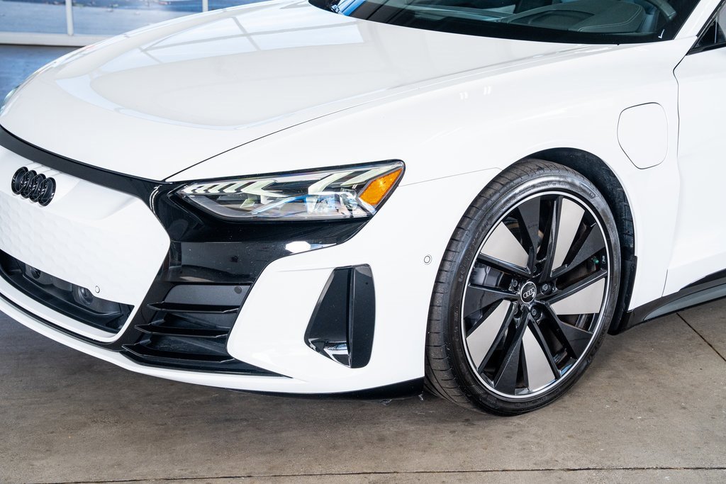 Used 2024 Audi e-tron GT Prestige image 12