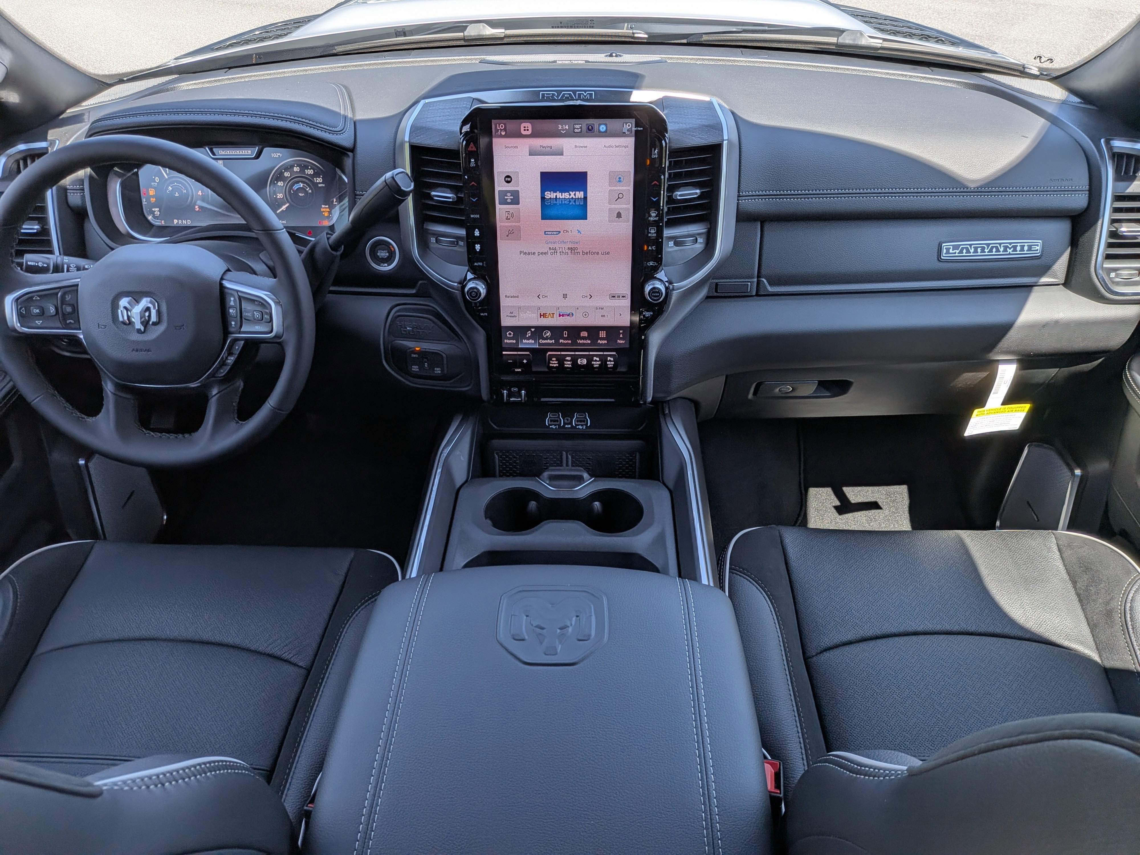 New 2026 RAM 2500 Laramie AWD/4WD image 14