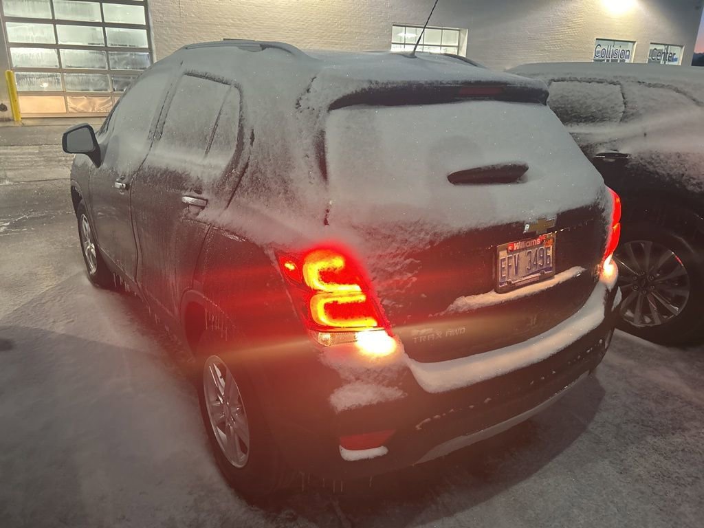 Used 2020 Chevrolet Trax LT w/ LT Convenience Package image 6
