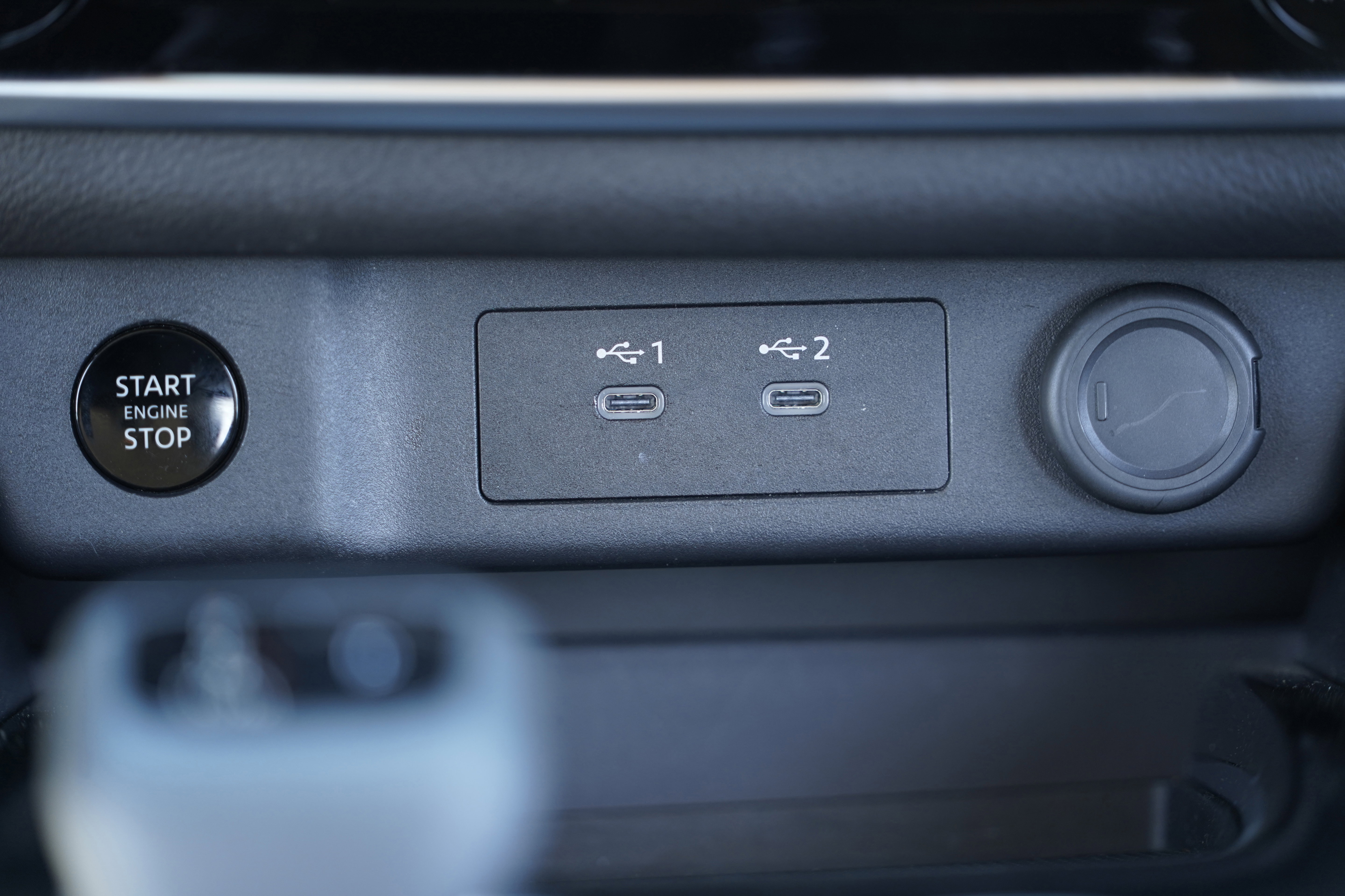 Used 2024 Nissan Rogue S image 27