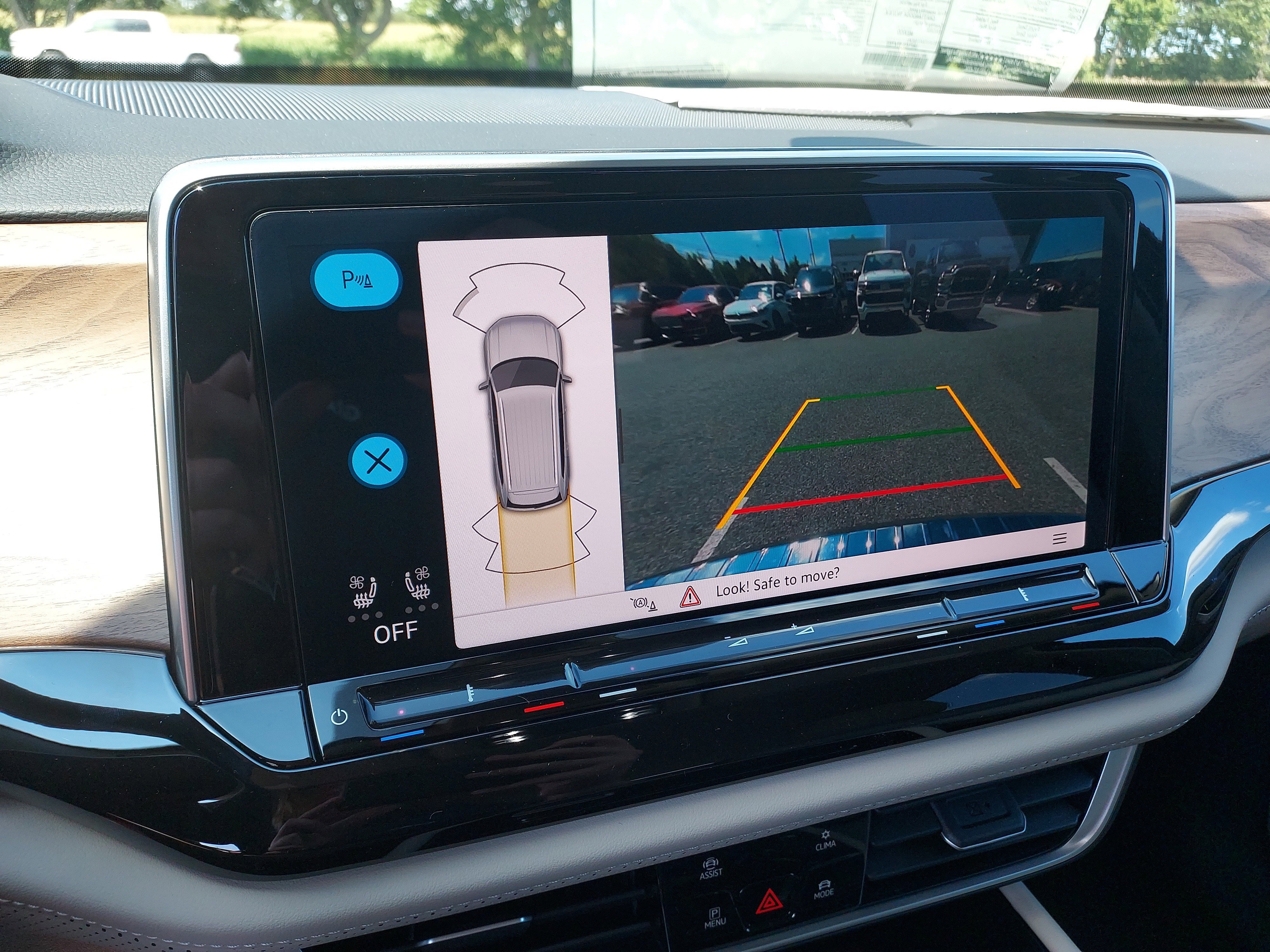 New 2026 Volkswagen Atlas SE image 30