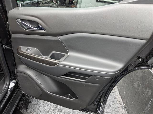 Used 2019 GMC Acadia SLT image 18