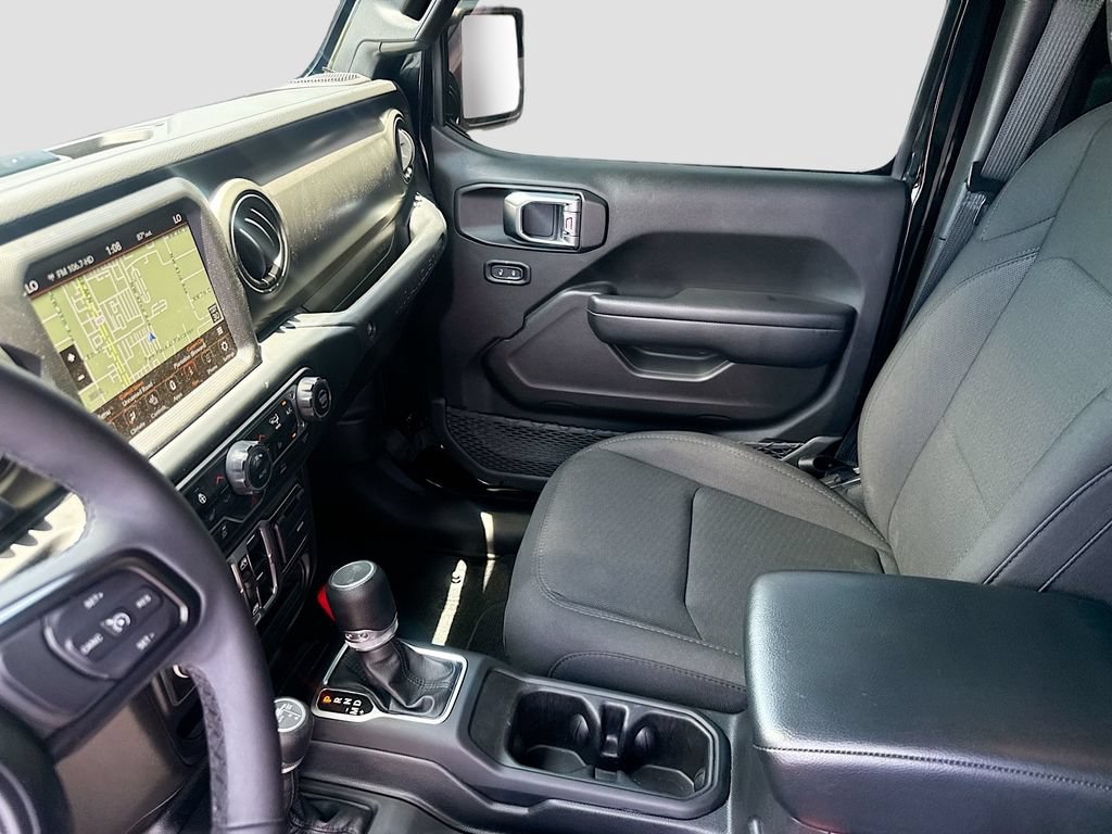 Used 2023 Jeep Wrangler Unlimited w/ Sun & Screen Package AWD/4WD image 26