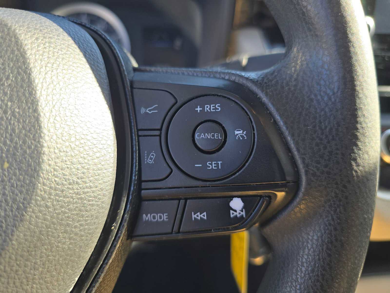 Used 2021 Toyota Corolla LE image 30