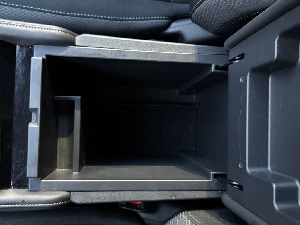 Used 2025 Nissan Pathfinder SV image 29