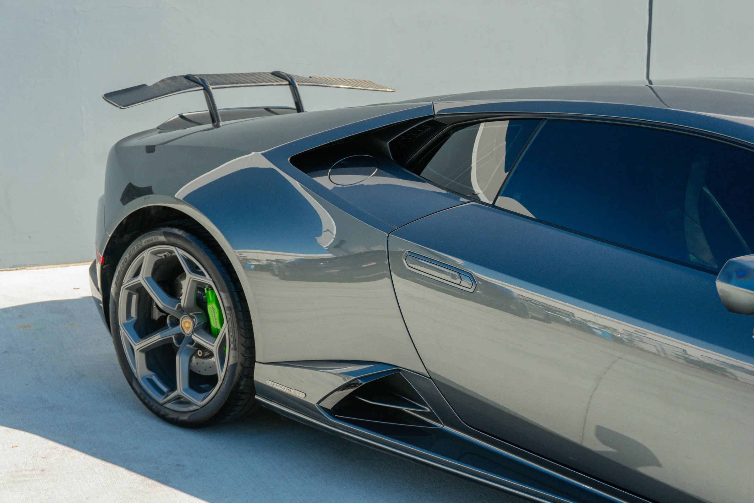 Used 2020 Lamborghini Huracan EVO image 29