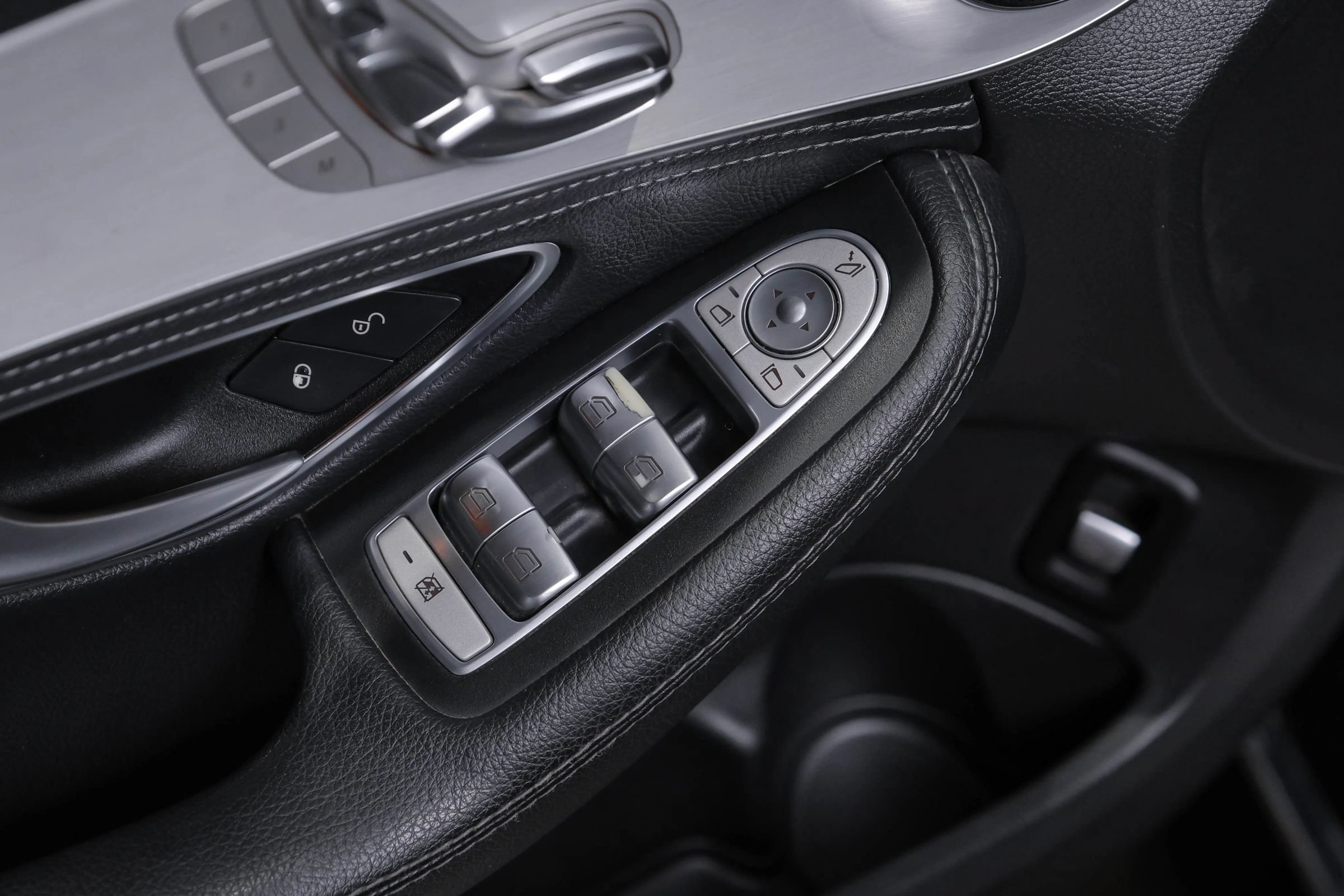 Used 2015 Mercedes-Benz C 300 Sedan image 37