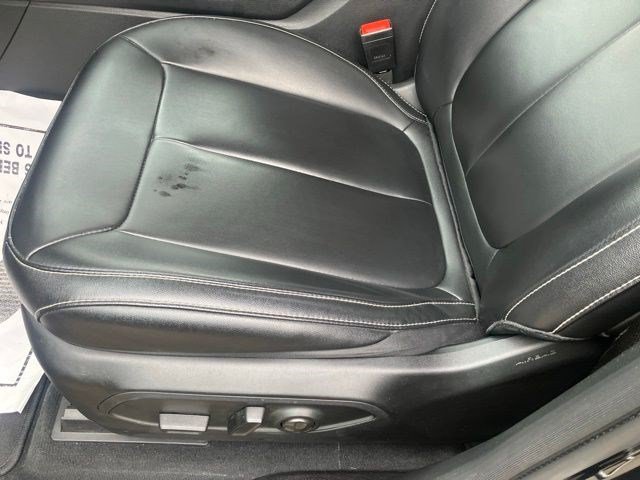 Used 2024 Jeep Grand Cherokee Limited w/ Black Appearance Package AWD/4WD image 11