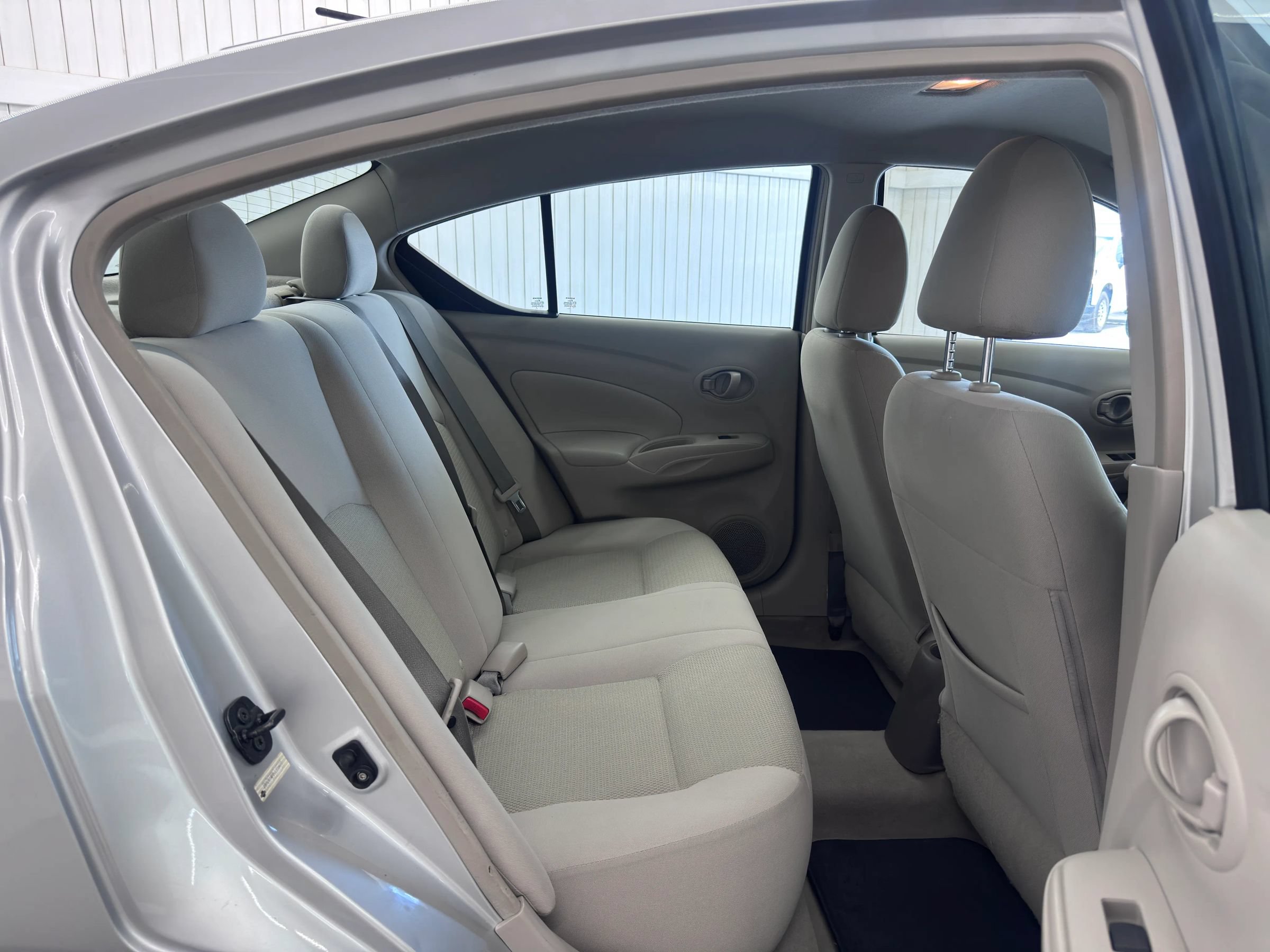 Used 2012 Nissan Versa SV FWD image 11