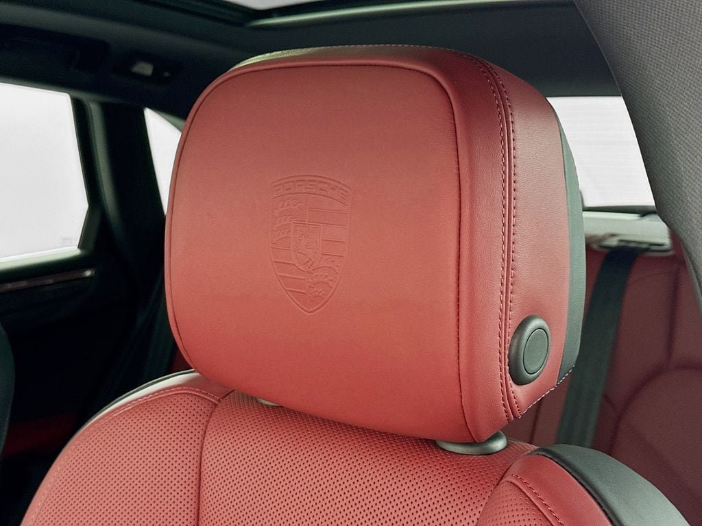 New 2026 Porsche Macan GTS AWD/4WD image 15