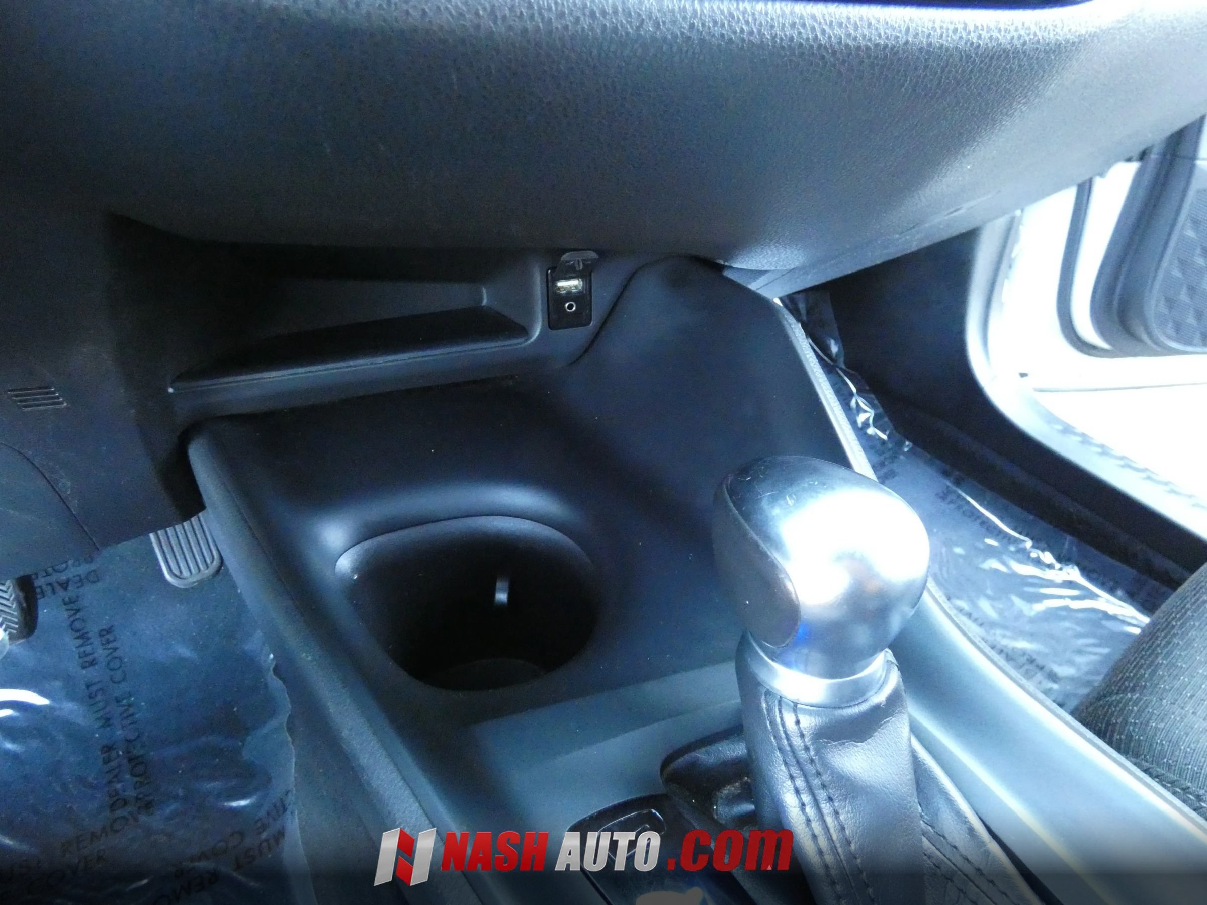 Used 2019 Toyota C-HR LE FWD image 43