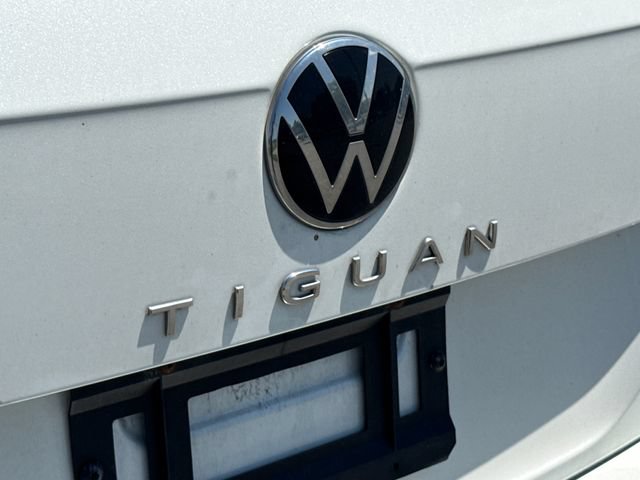 Used 2024 Volkswagen Tiguan SE R-Line AWD/4WD image 17