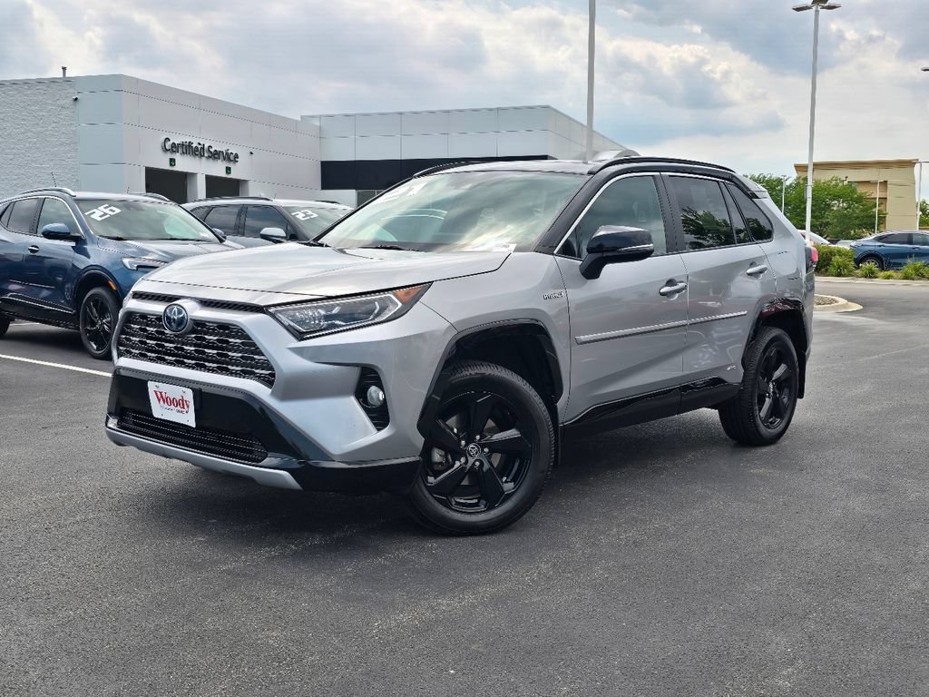 Used 2021 Toyota RAV4 XSE w/ XSE Grade Weather Package AWD/4WD image 2