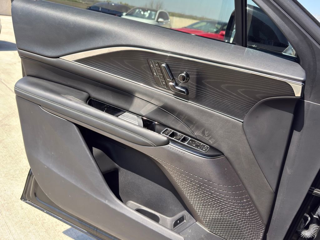 Used 2024 Cadillac Lyriq Sport image 29