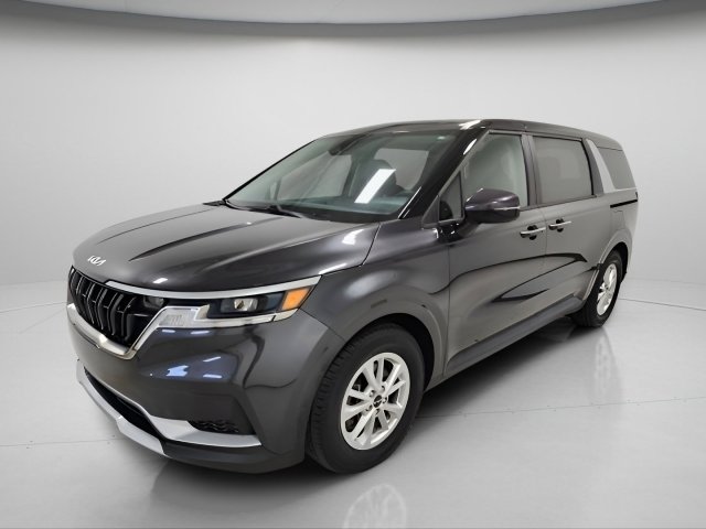Used 2023 Kia Carnival LX FWD image 3