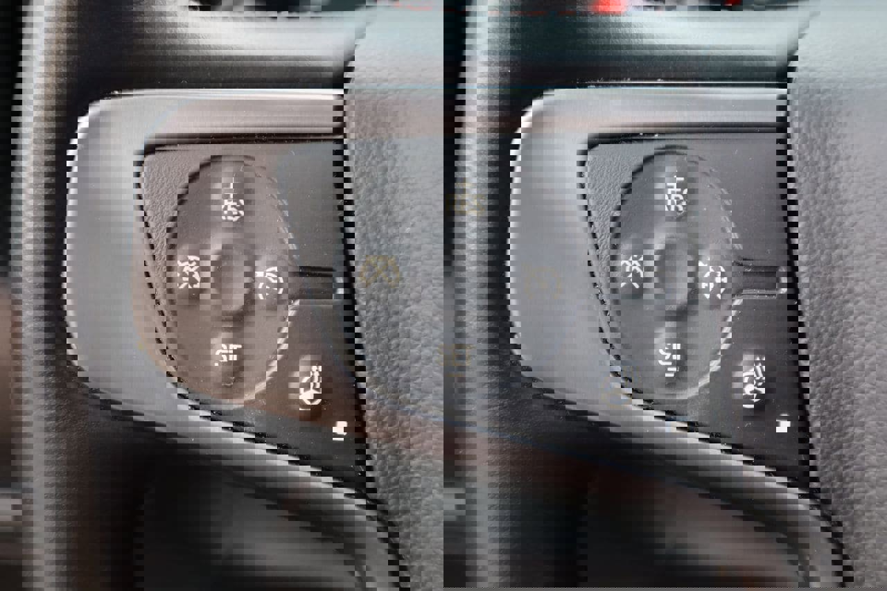 Used 2015 GMC Sierra 1500 SLT AWD/4WD image 13