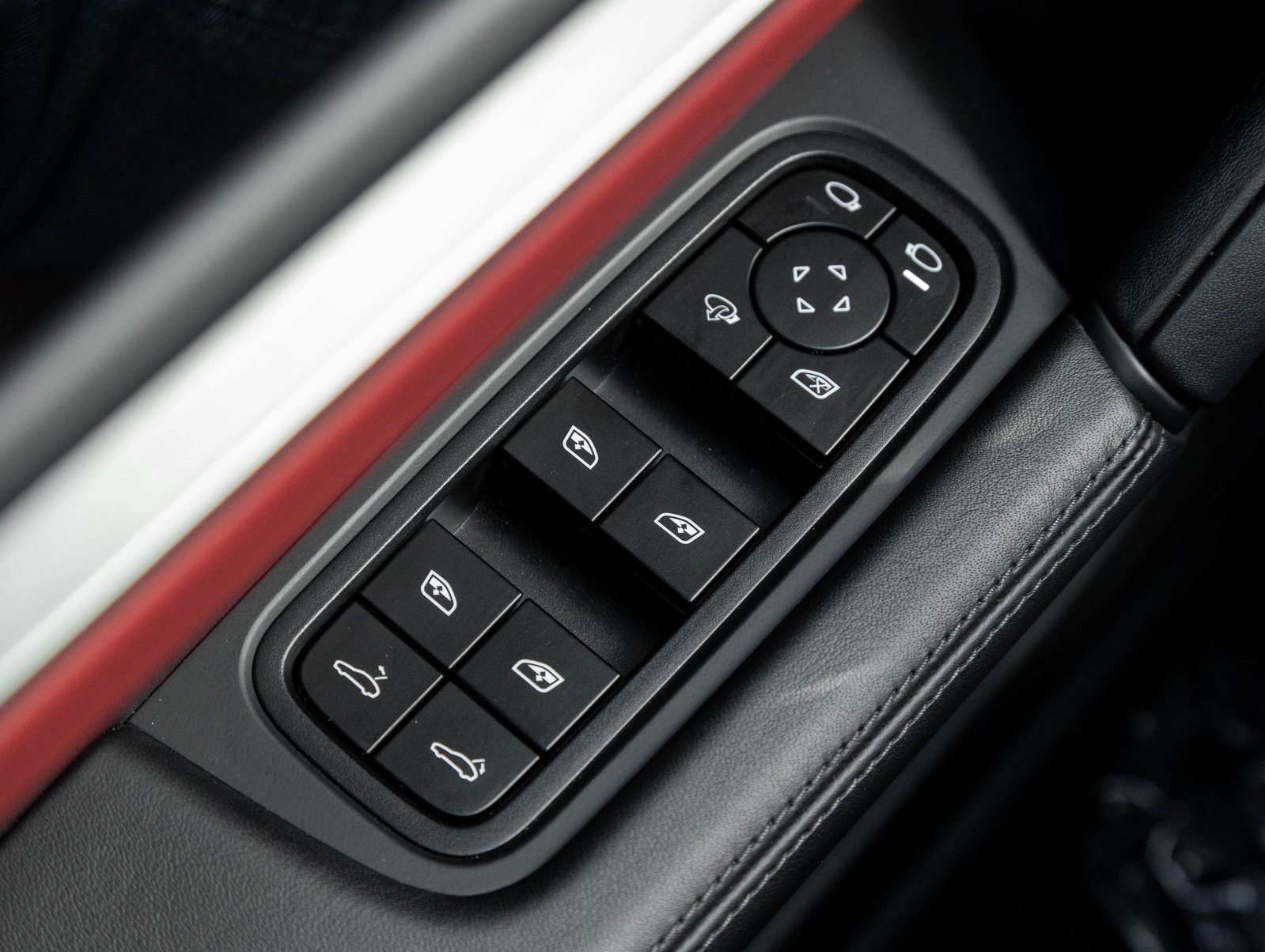 Certified 2024 Porsche Cayenne Turbo GT image 20