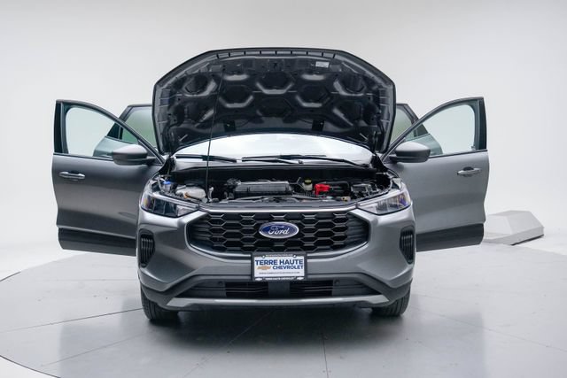 Used 2025 Ford Escape ST-Line FWD image 17