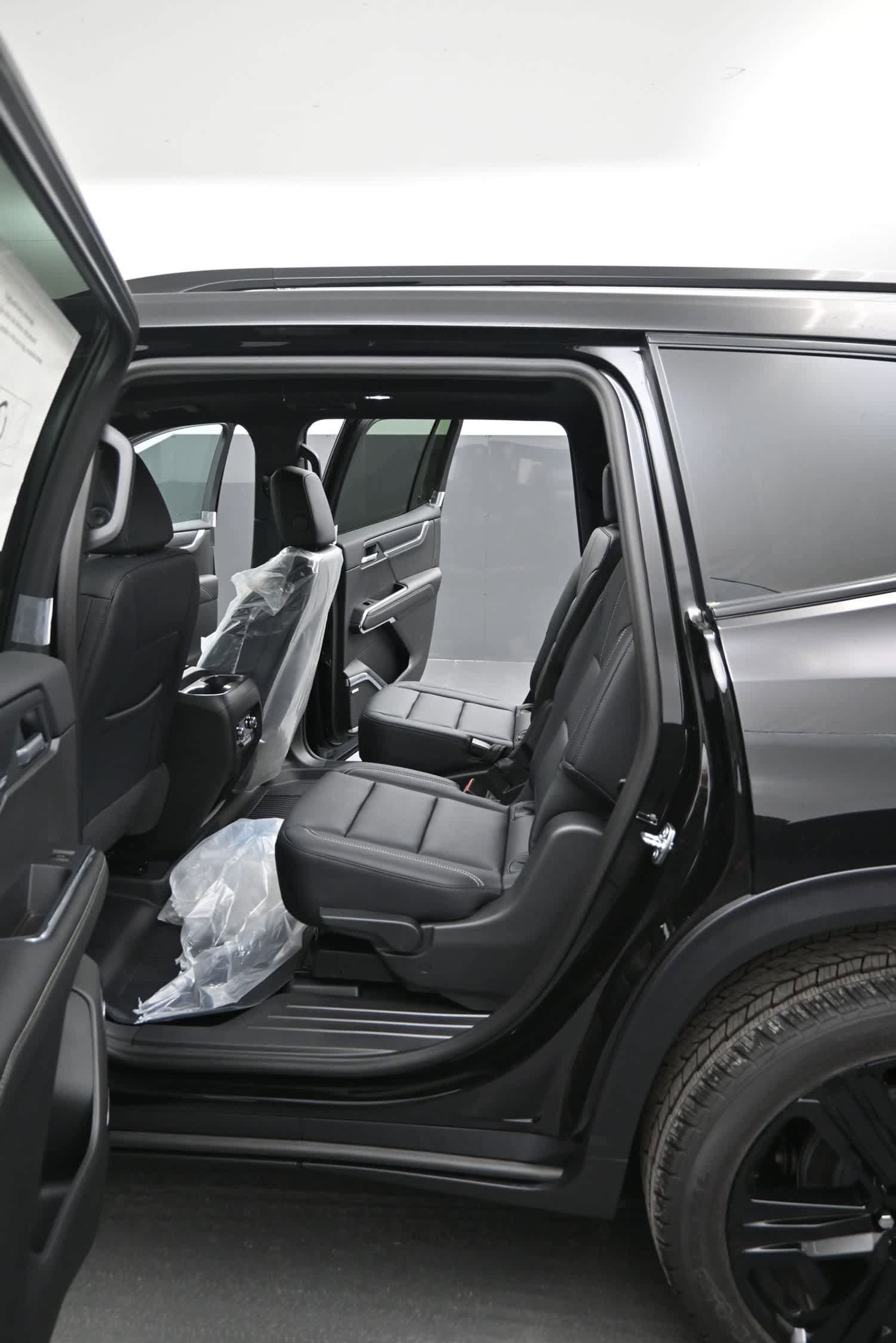 New 2026 GMC Acadia Elevation w/ Black Edition FWD image 14