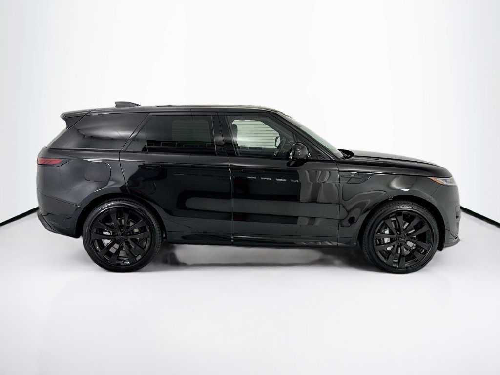New 2027 Land Rover Range Rover Sport Dynamic SE AWD/4WD image 4