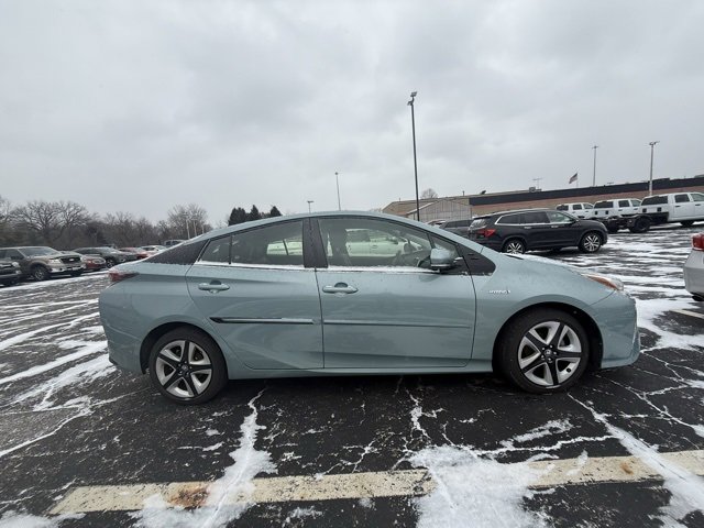 Used 2018 Toyota Prius Three Touring image 2