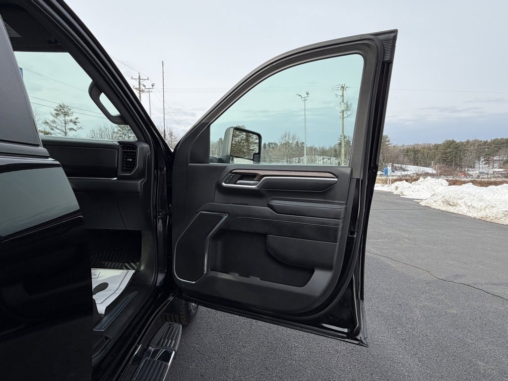 Used 2024 Chevrolet Silverado 2500 LT image 18