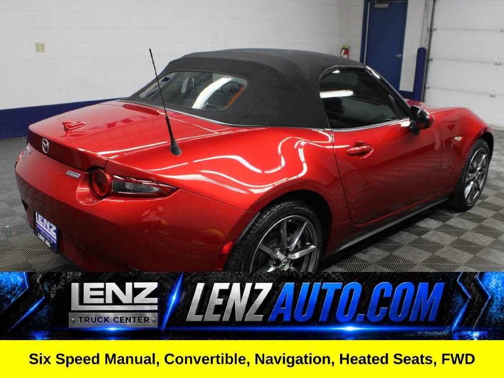 Used 2017 MAZDA MX-5 Miata Grand Touring RWD image 3