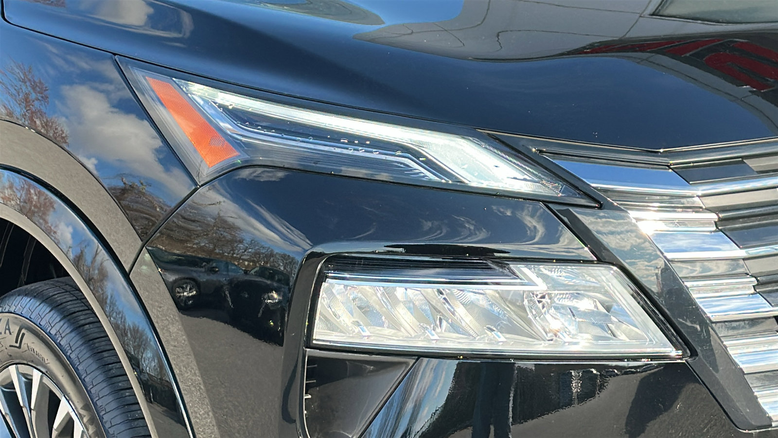 Certified 2025 Nissan Rogue Platinum w/ Platinum Premium Package image 4