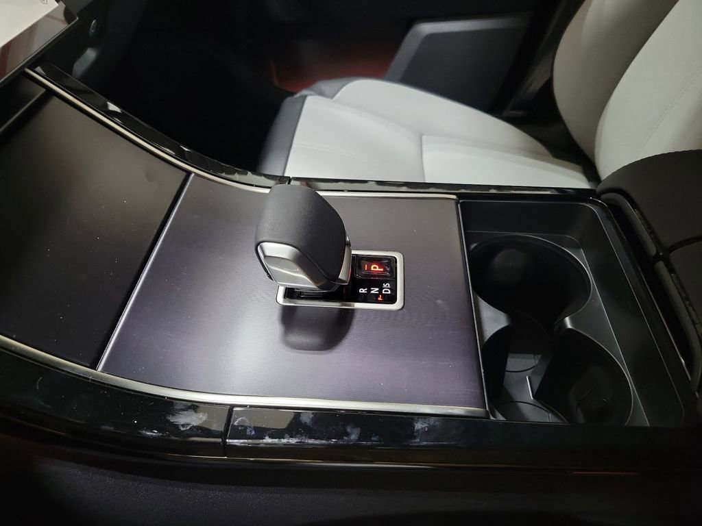 New 2026 Land Rover Range Rover Velar Dynamic SE image 20