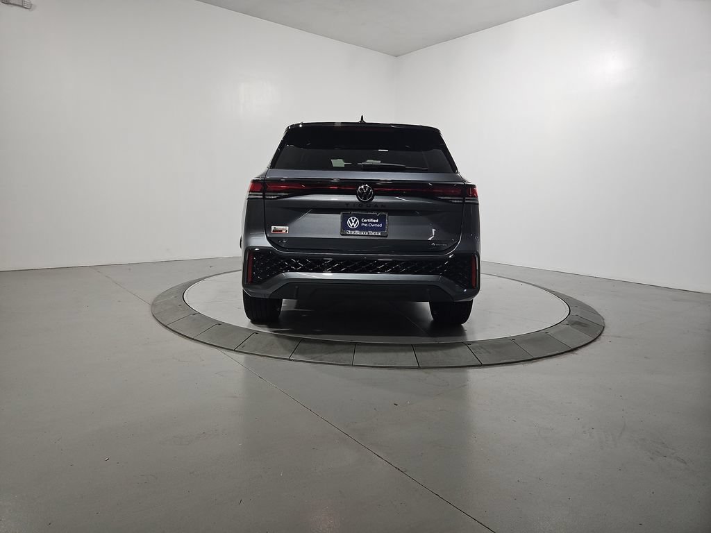 Certified 2025 Volkswagen Tiguan SE R-Line AWD/4WD image 5