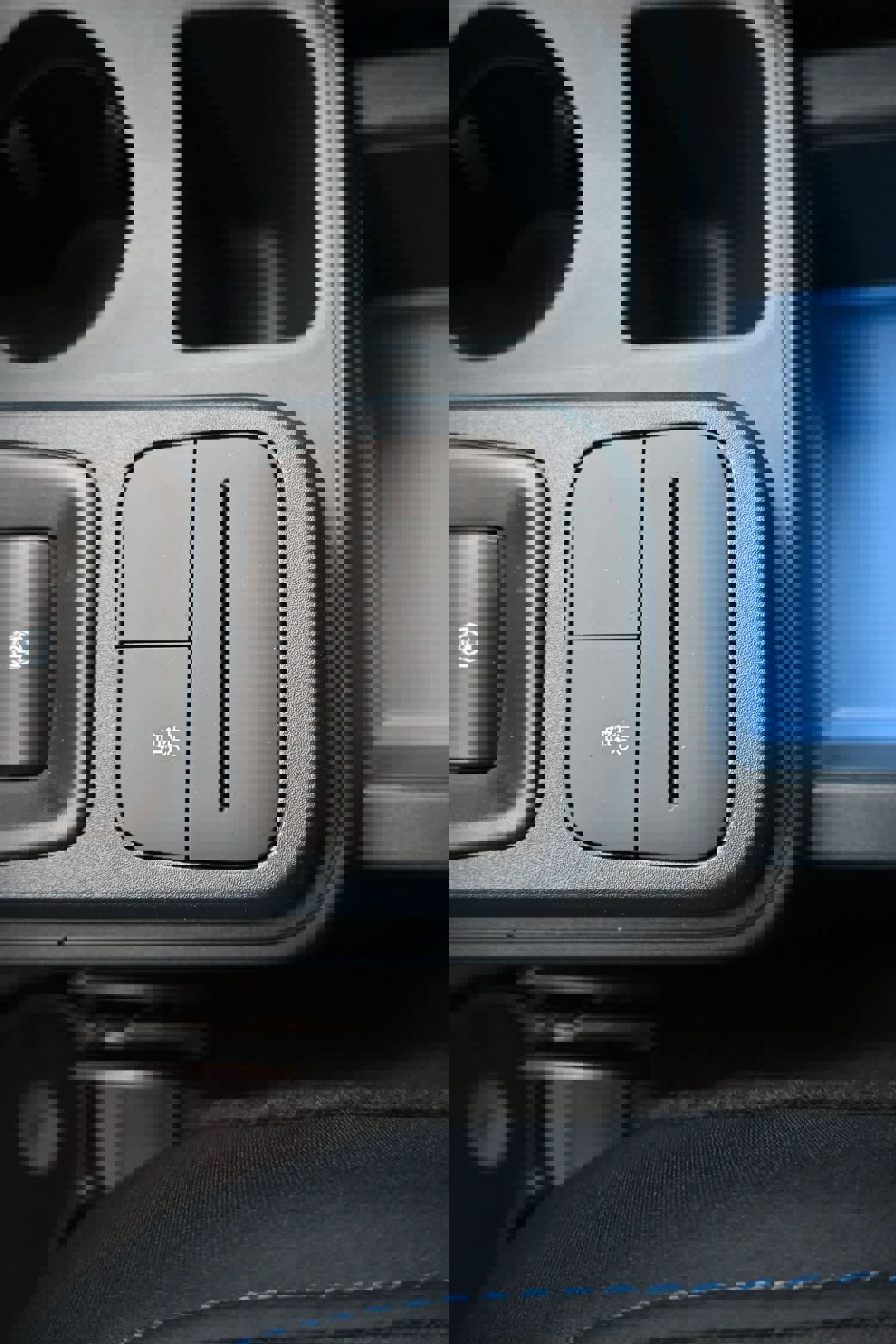 New 2025 Ford Maverick XLT w/ Equipment Group 301A image 38